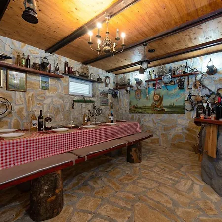 Fenix Zadarvillas فيلة *