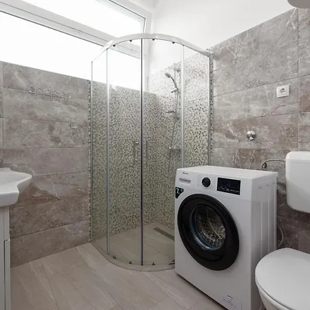 Fenix Zadarvillas فيلة *