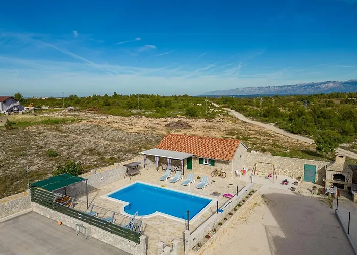 ヴィラ Fenix Zadarvillas *